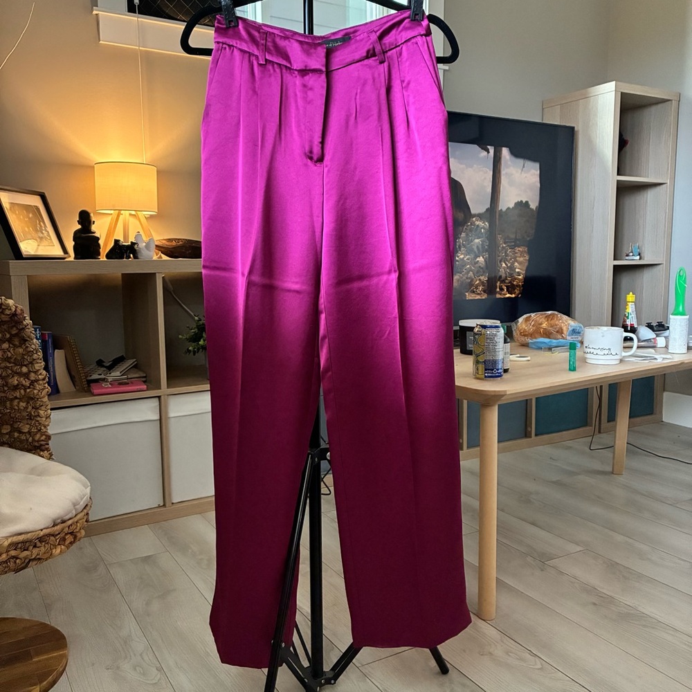 House of Harlow 1960 Fuchsia Satin Trousers